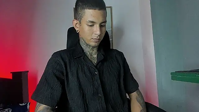 Travistanner_28 live sex cam