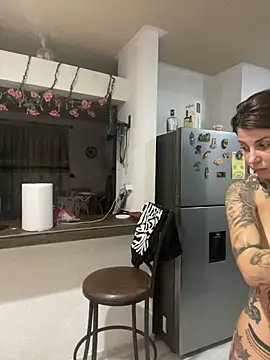 Izy_cute_'s cam snapshot