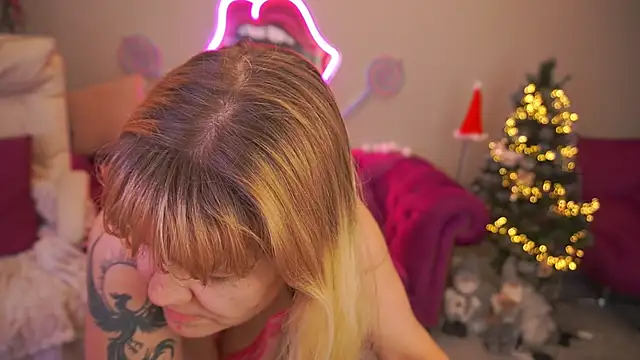 BellaLaPetit live sex cam