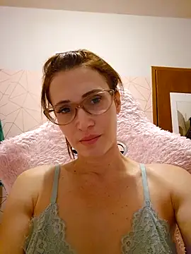 Irresistible24 live sex cam