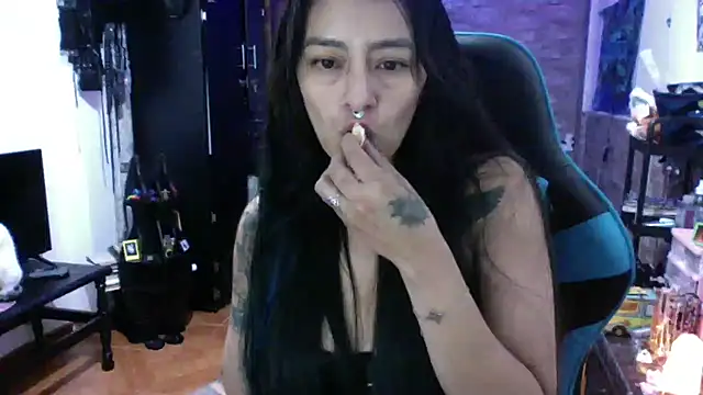 AngelaQueen_'s cam snapshot