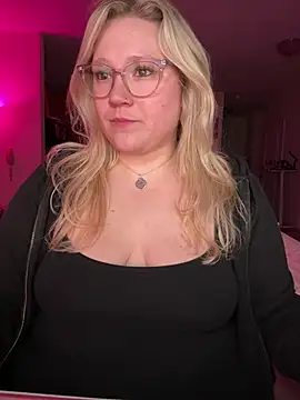 PiggyRose live sex cam