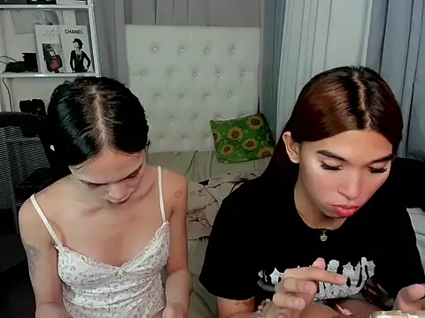 Yourdreamgoddess live sex cam