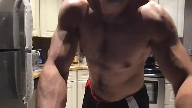 BigGuyMuscle live sex cam