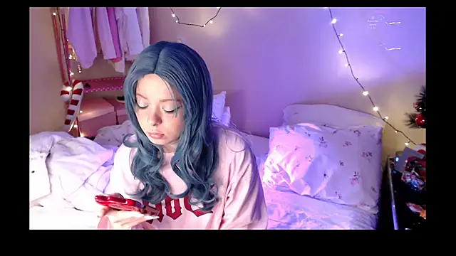 KatieMelone live sex cam