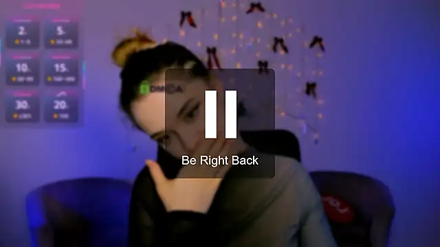 liana_kisses live sex cam