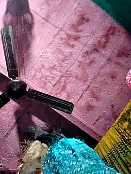 Pooja750's cam snapshot