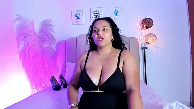 _aithanaa_'s cam snapshot