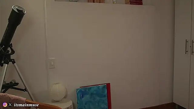 Theirismuse's cam snapshot