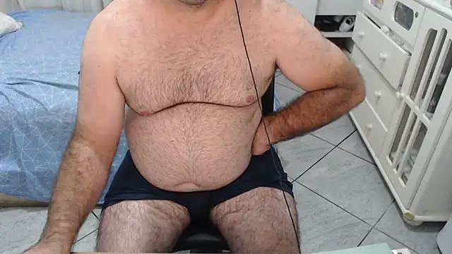 MysterBearMG live sex cam