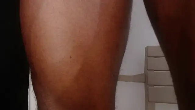 drake_brwon_23 live sex cam