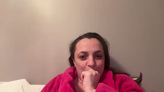 ShyFlameLive's cam snapshot