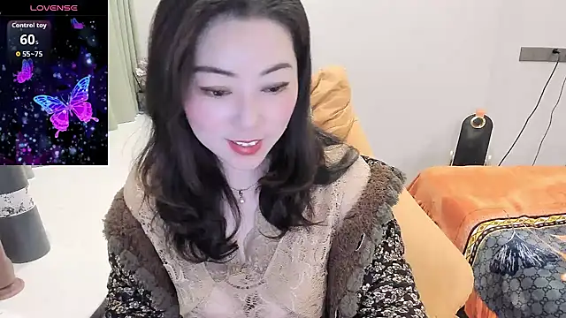 Crystal_Wings live sex cam