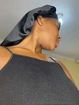 MiyaXo2's cam snapshot