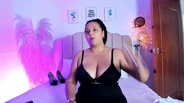 _aithanaa_'s cam snapshot