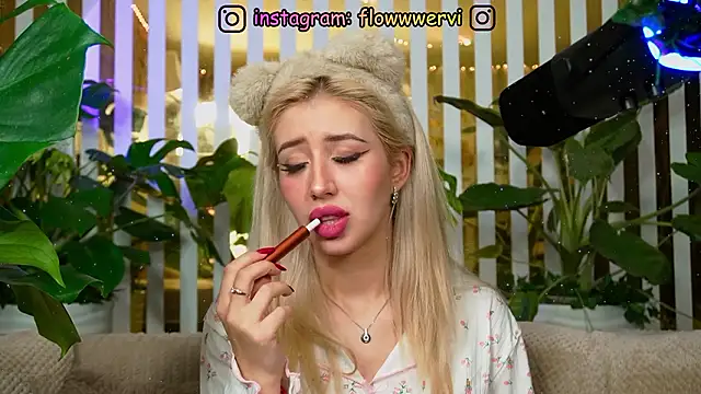 FlowweerGirl's cam snapshot