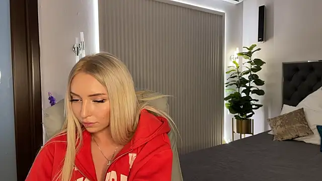 OhMyEmma's cam snapshot