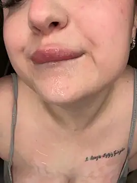 KellyMoors's cam snapshot