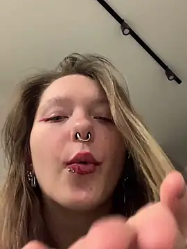 VesnaCrystal live sex cam