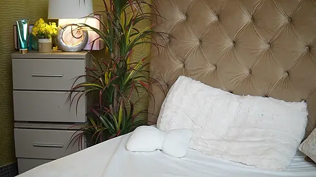 TiffanyTaboo's cam snapshot