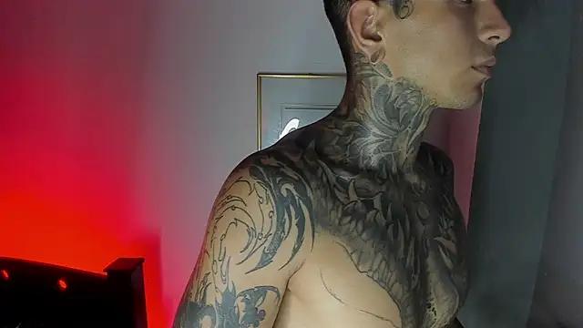 Travistanner_28's cam snapshot