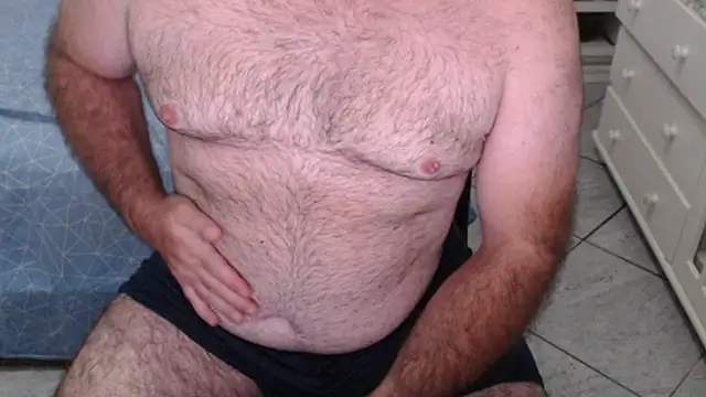 MysterBearMG live sex cam