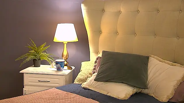 SeniGrandee live sex cam