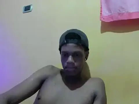 aunstin_farid1's cam snapshot