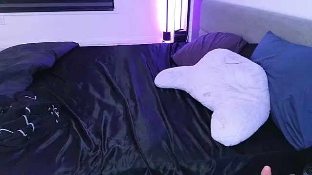 margot_robbie7's cam snapshot