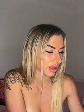 Abi_Desires's cam snapshot