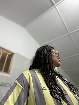 Lia_flowers's cam snapshot