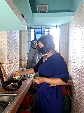 Bristy- live sex cam