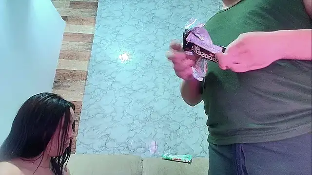 couple_lovelyds live sex cam