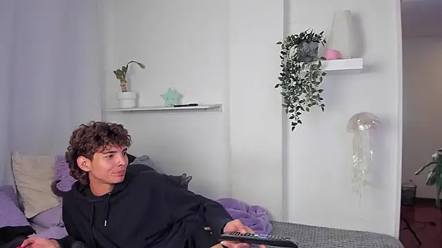 santy-kitty live sex cam