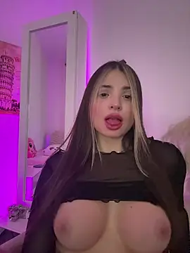 Ashleyjenner_'s cam snapshot