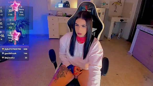 Princesskemely02 live sex cam