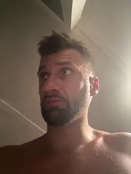 sexyhotstud12 live sex cam