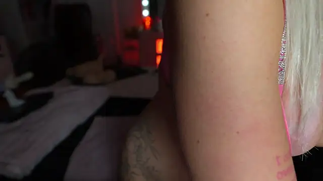 emmagray001 live sex cam