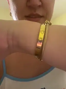 Bia_sexynovaes live sex cam