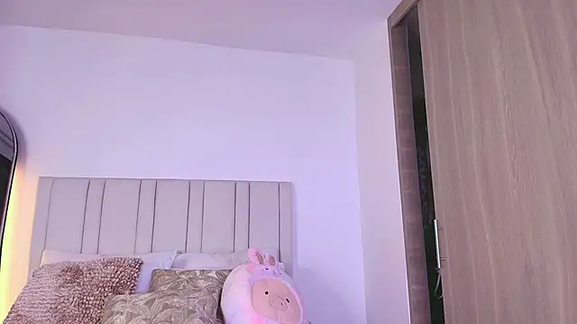 CamilleLynn live sex cam