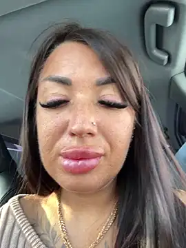 RuslanaXX live sex cam