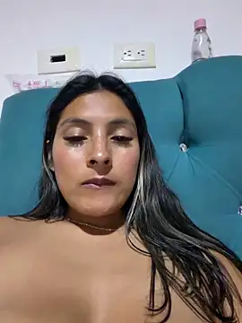 Cami_Leon2's cam snapshot