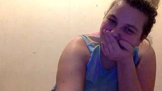 NeedyQueen live sex cam