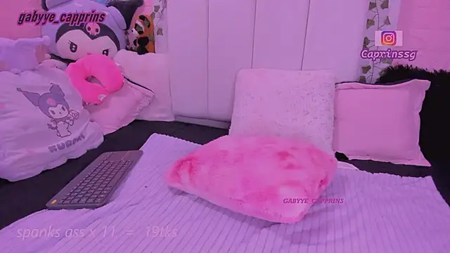 gabyye_capprins's cam snapshot