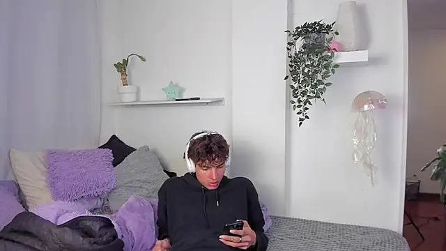 santy-kitty's cam snapshot