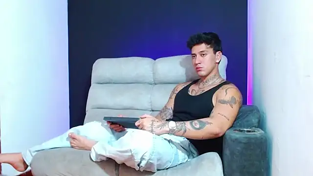 JUSTIN_FULLER1 live sex cam