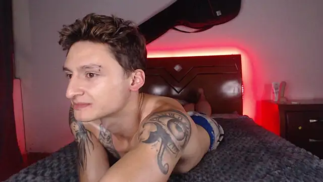 ArthurPhoenixx live sex cam
