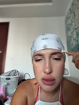 AleksandraRich's cam snapshot