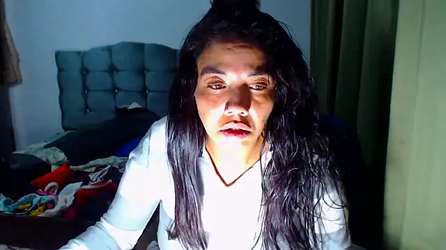 AmaraRoberts420 live sex cam