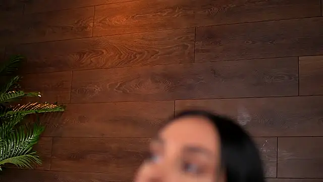 KairaAndrews live sex cam